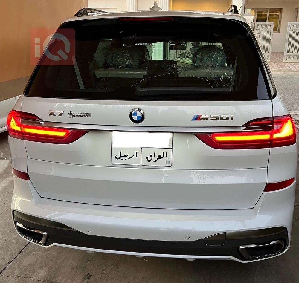BMW X7